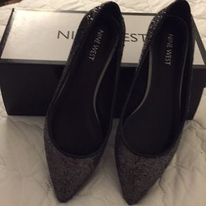 Nine West Womens Olenna Pointed Toe Slide Flats